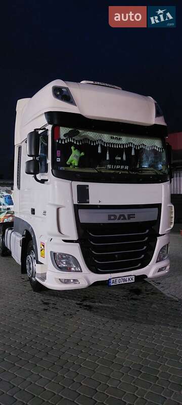Тягач DAF XF 106 2015 в 