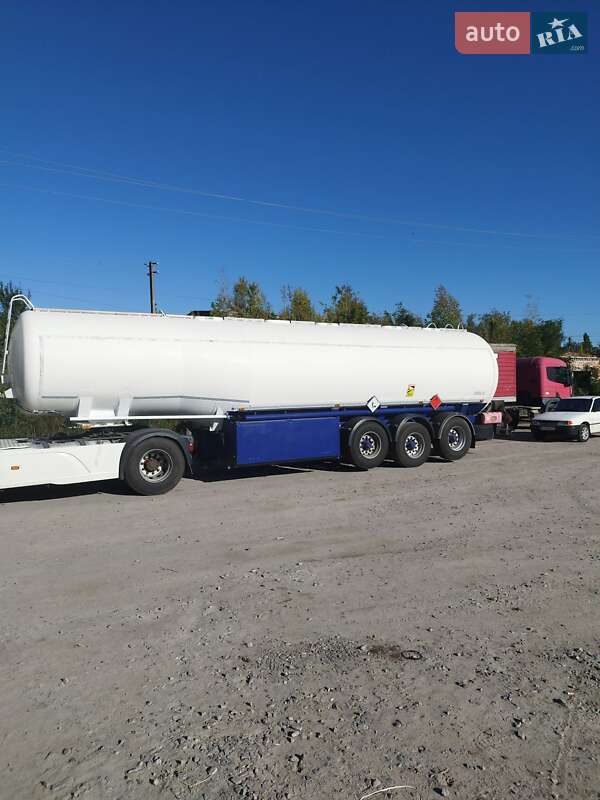 Бензовоз DAF XF 106 2016 в Глобине