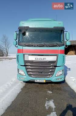 Тягач DAF XF 106 2015 в Чорткове