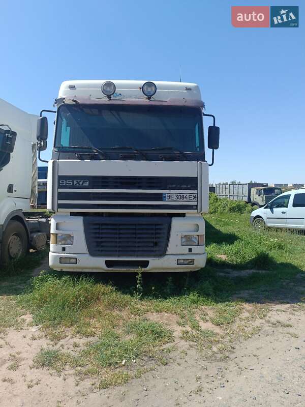 Тягач DAF XF 95.430 2000 в Миколаєві фото Тягач DAF XF 95.430 2000 в Миколаєві