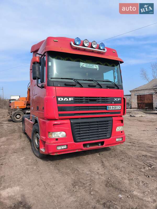 Тягач DAF XF 95.480 2003 в 