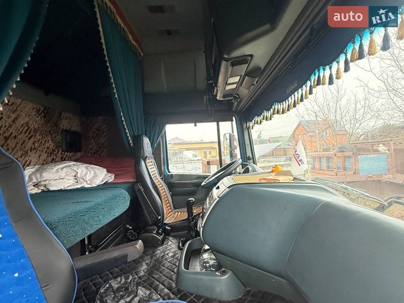 Тягач DAF XF 95.480 2004 в Білогородці