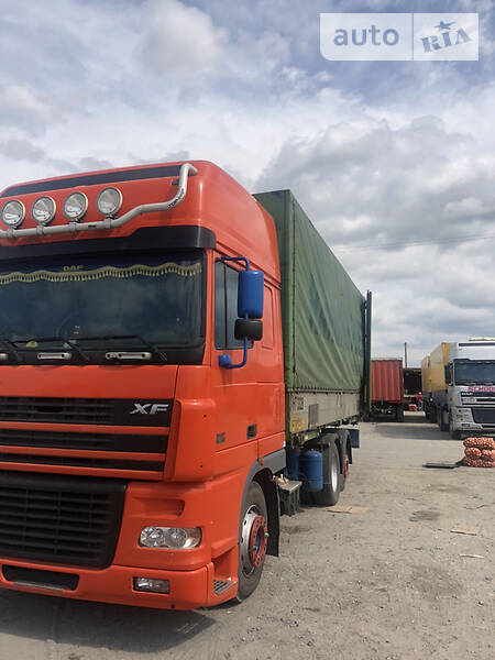 Тентованый DAF XF 95 2006 в Каховке