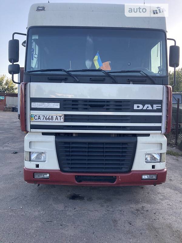Грузовой фургон DAF XF 95 2001 в Черкассах