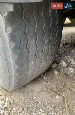 Тягач DAF XF 95 2000 в 