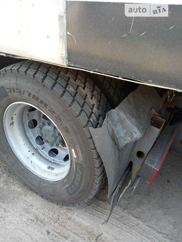 Тягач DAF XF 95 2002 в Харкові