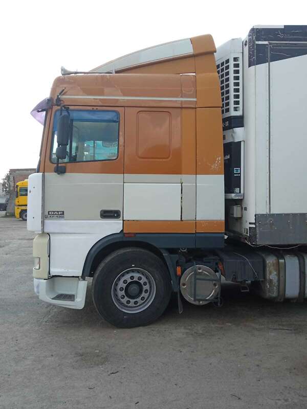 Тягач DAF XF 95 2002 в Харкові