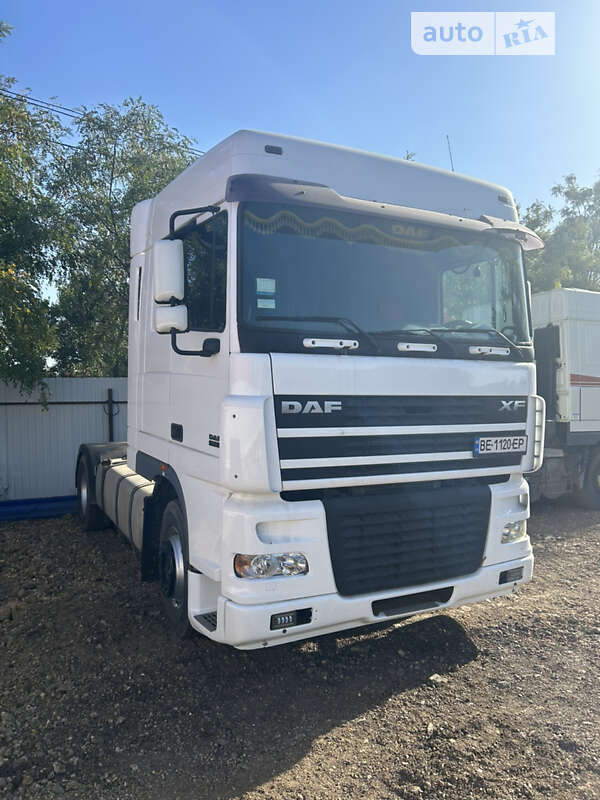 Тягач DAF XF 95 2005 в Новому Бузі