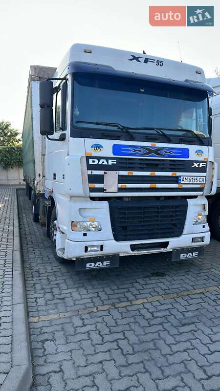 Тягач DAF XF 95 2004 в 