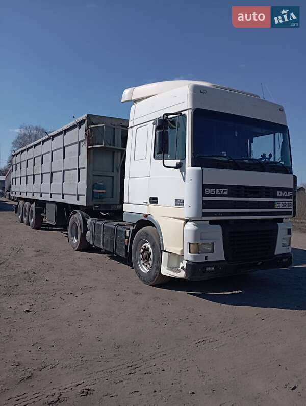 Зерновоз DAF XF 95 2000 в Ичне