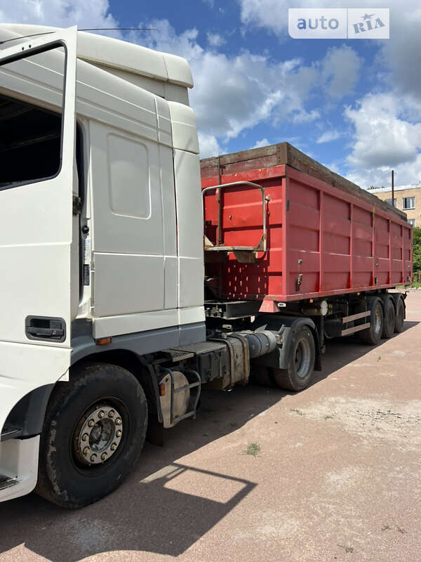 Самосвал DAF XF 95 2004 в Чернигове