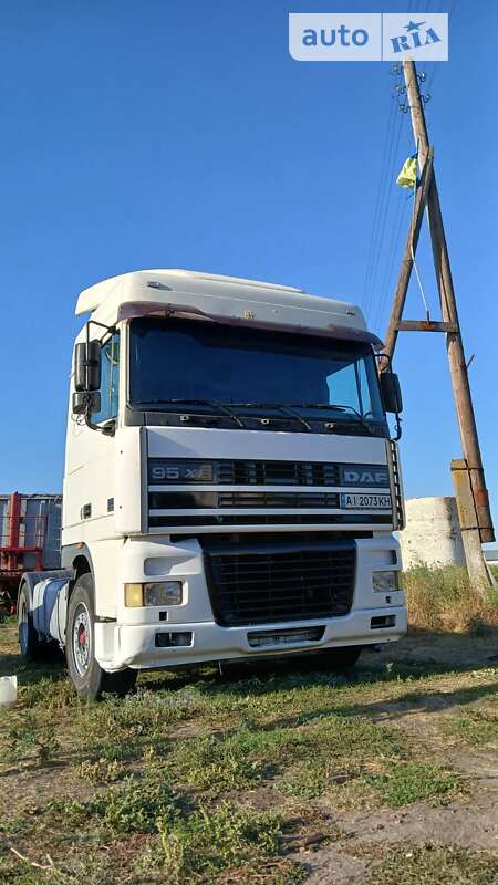 Тягач DAF XF 95 1999 в Києві