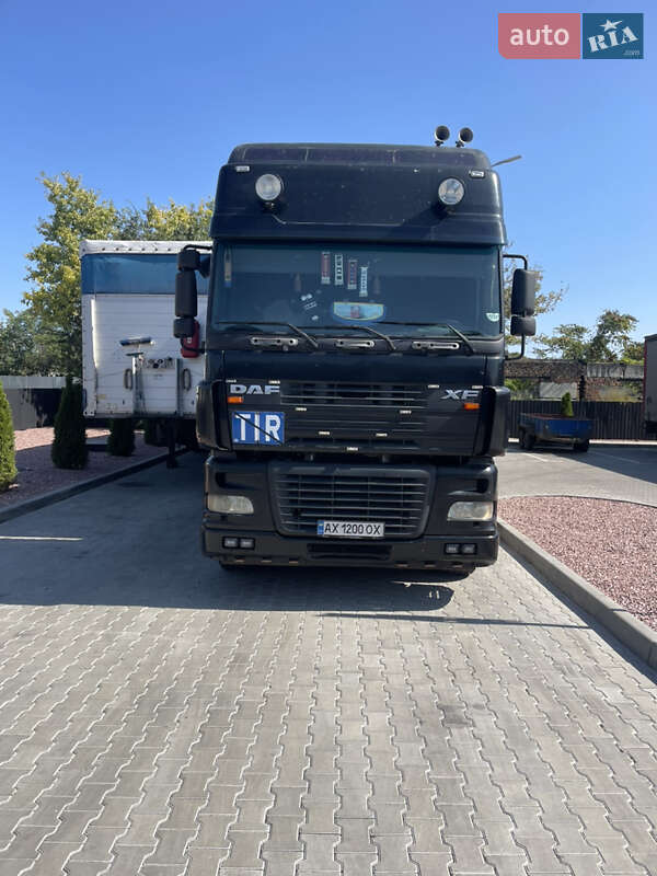 Тентований DAF XF 95 2005 в 
