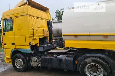 Тягач DAF XF 95 2000 в 