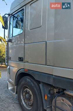 Тягач DAF XF 95 2000 в Новоднестровске