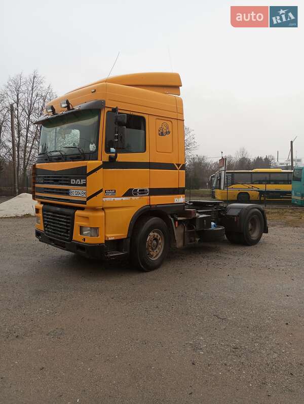 Тягач DAF XF 95 2000 в Шумську