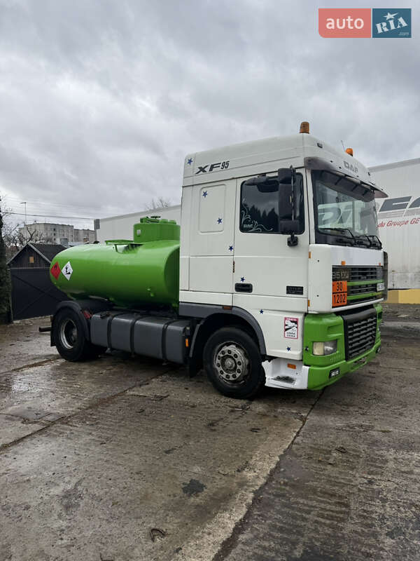 Цистерна DAF XF 95 1998 в Львове