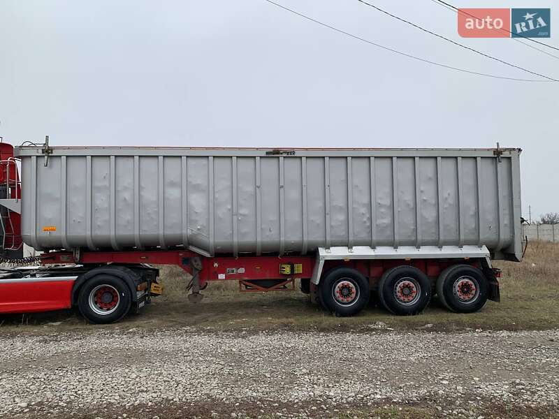 Тягач DAF XF 95 2006 в Дніпрі