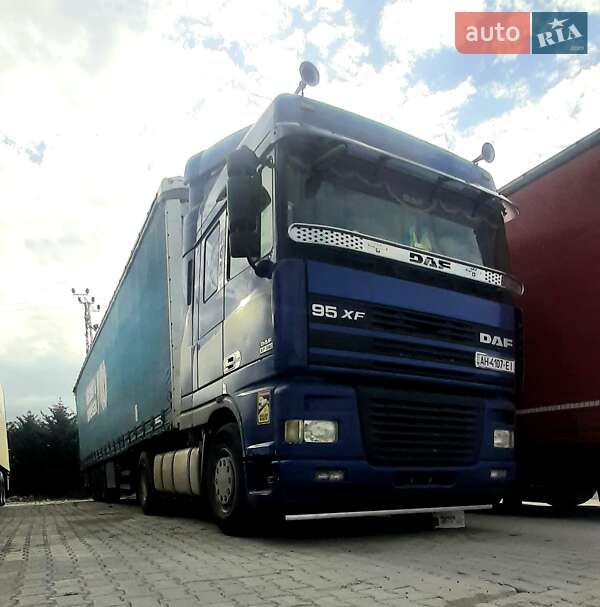 Тягач DAF XF 95 2001 в Киеве