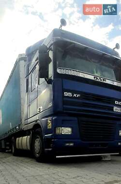 Тягач DAF XF 95 2001 в Киеве