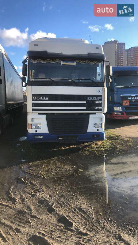 Тягач DAF XF 95 2002 в Києві