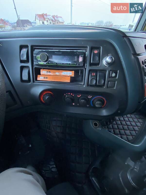 Тягач DAF XF 95 2005 в Львові