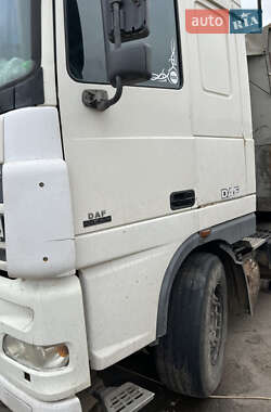 Тягач DAF XF 95 2004 в 