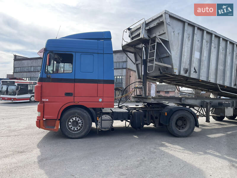 Тягач DAF XF 95 2004 в Староконстантинове