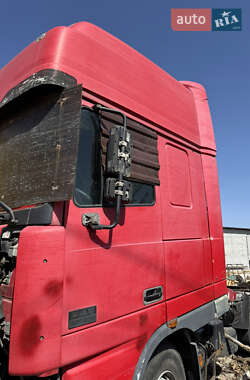 Тягач DAF XF 95 2000 в 