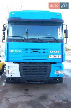 Зерновоз DAF XF 95 2002 в Макарові