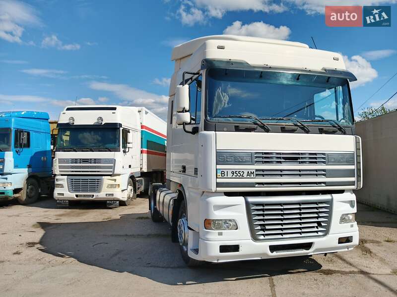 Тягач DAF XF 95 2002 в 
