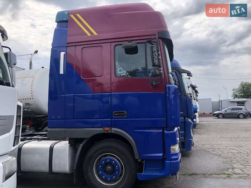 Тягач DAF XF 95 2000 в Виннице