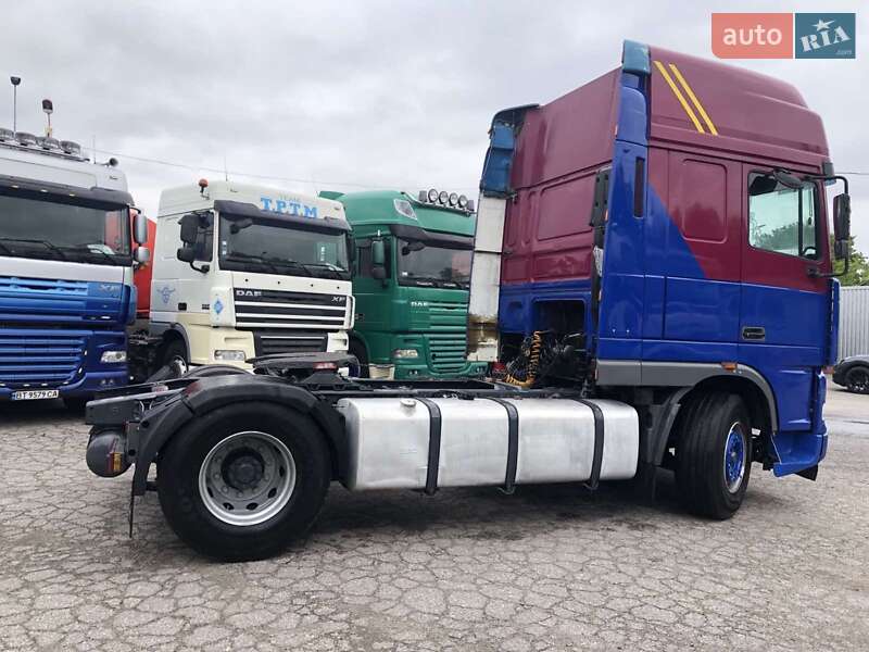 Тягач DAF XF 95 2000 в Виннице