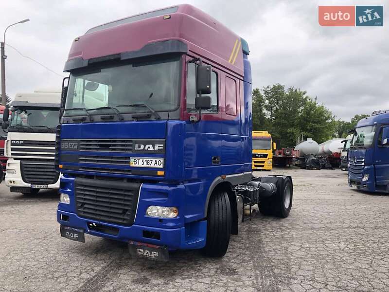 Тягач DAF XF 95 2000 в Виннице