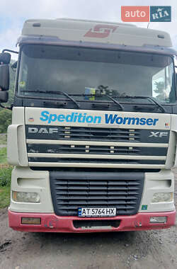Грузовой фургон DAF XF 95 2003 в Верховине