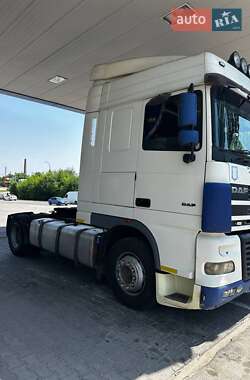 Тягач DAF XF 95 2002 в 