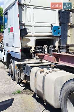 Контейнеровоз DAF XF 95 2004 в 