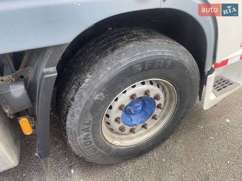Тягач DAF XF 95 2004 в Ярмолинцах