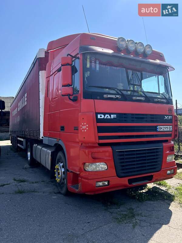 Тягач DAF XF 95 2004 в Ромнах