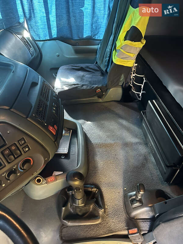 Контейнеровоз DAF XF 95 2004 в Магдалиновке