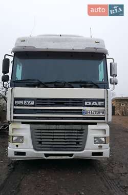 Контейнеровоз DAF XF 95 1999 в Раздельной