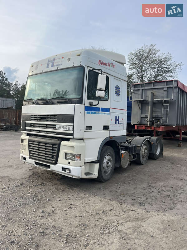 Тягач DAF XF 95 2000 в 