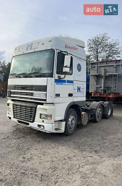 Тягач DAF XF 95 2000 в 