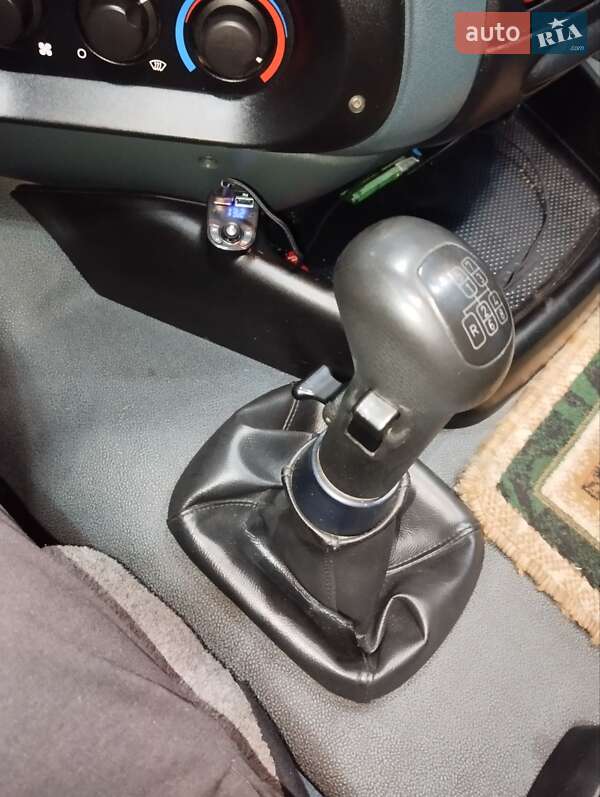 Вантажний фургон DAF XF 95 2006 в Кременчуці