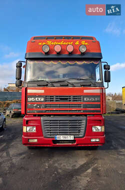 Тягач DAF XF 95 2002 в Ізюмі