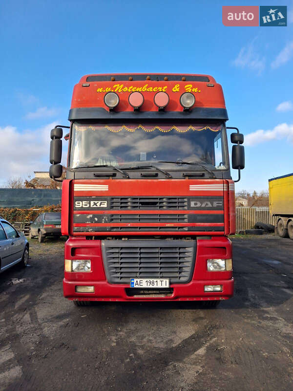 Тягач DAF XF 95 2002 в Изюме фото Тягач DAF XF 95 2002 в Изюме