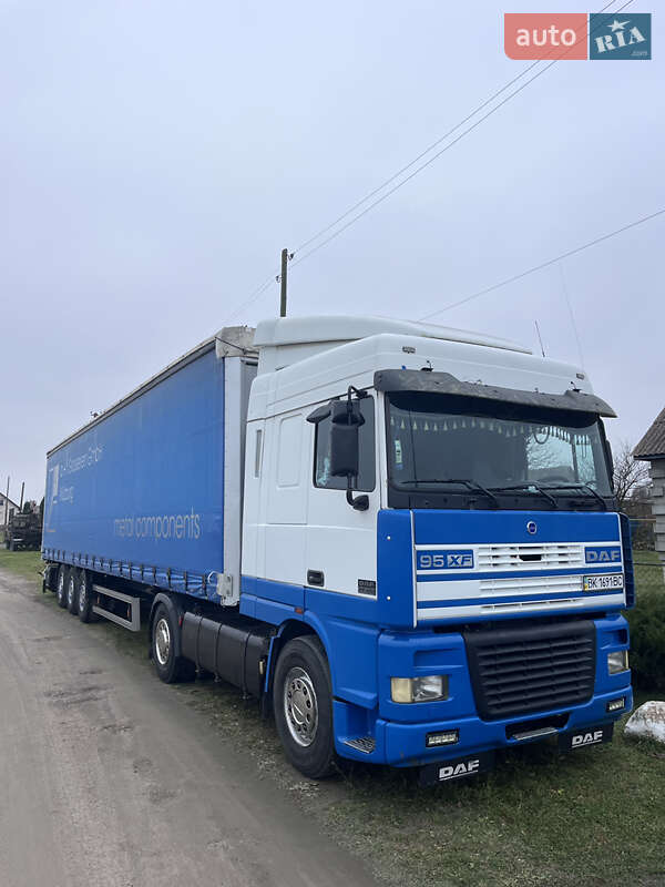 Тягач DAF XF 95 2000 в Рокитном