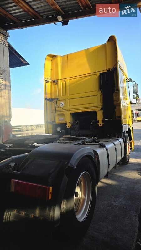 Тягач DAF XF 95 2003 в Каменском