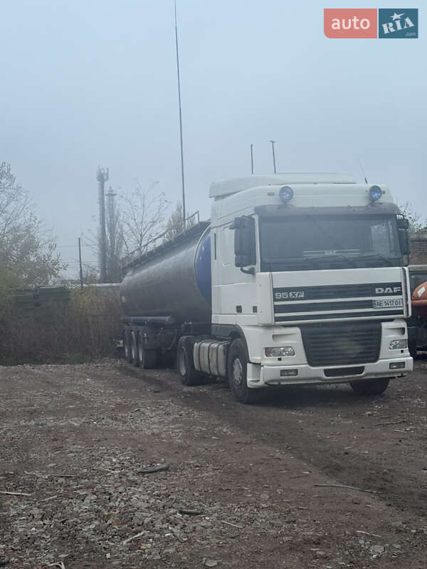 Тягач DAF XF 95 2000 в Павлограді