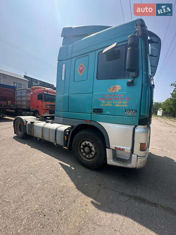 Зерновоз DAF XF 95 2000 в Николаеве